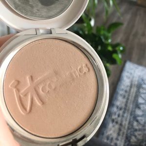 IT Cosmetics Celebration Foundation Illum in fair